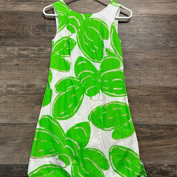 Lilly Pulitzer Green and White Bee Sheath Dress Scoop Neck Sleeveless - Picture 1 of 11